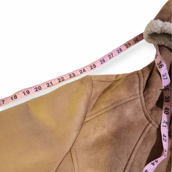 Ugg Koolaburra Hooded Shearling Jacket - Picture 9 of 11